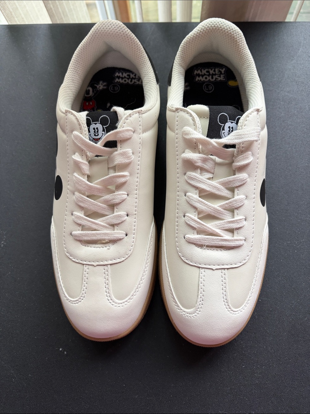 NWOT Disney Mickey Mouse White Casual Sneakers